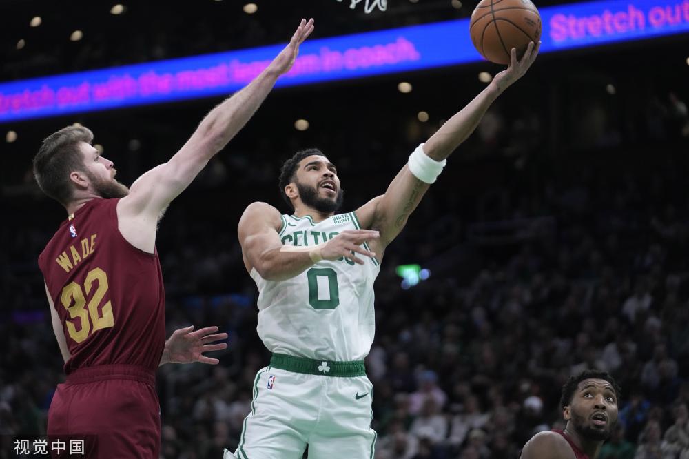 并注重青年 并注重青年