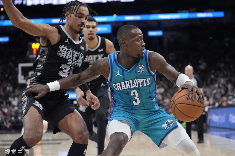 埃基蒂克英超首秀数据：4次射门2次射正并传射建功