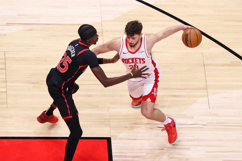 埃基蒂克英超首秀数据：4次射门2次射正并传射建功